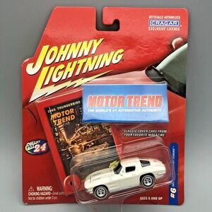 Johnny Lightning Motor Trend '63 1963 Chevy Corvette Stingray White Diecast 1/64